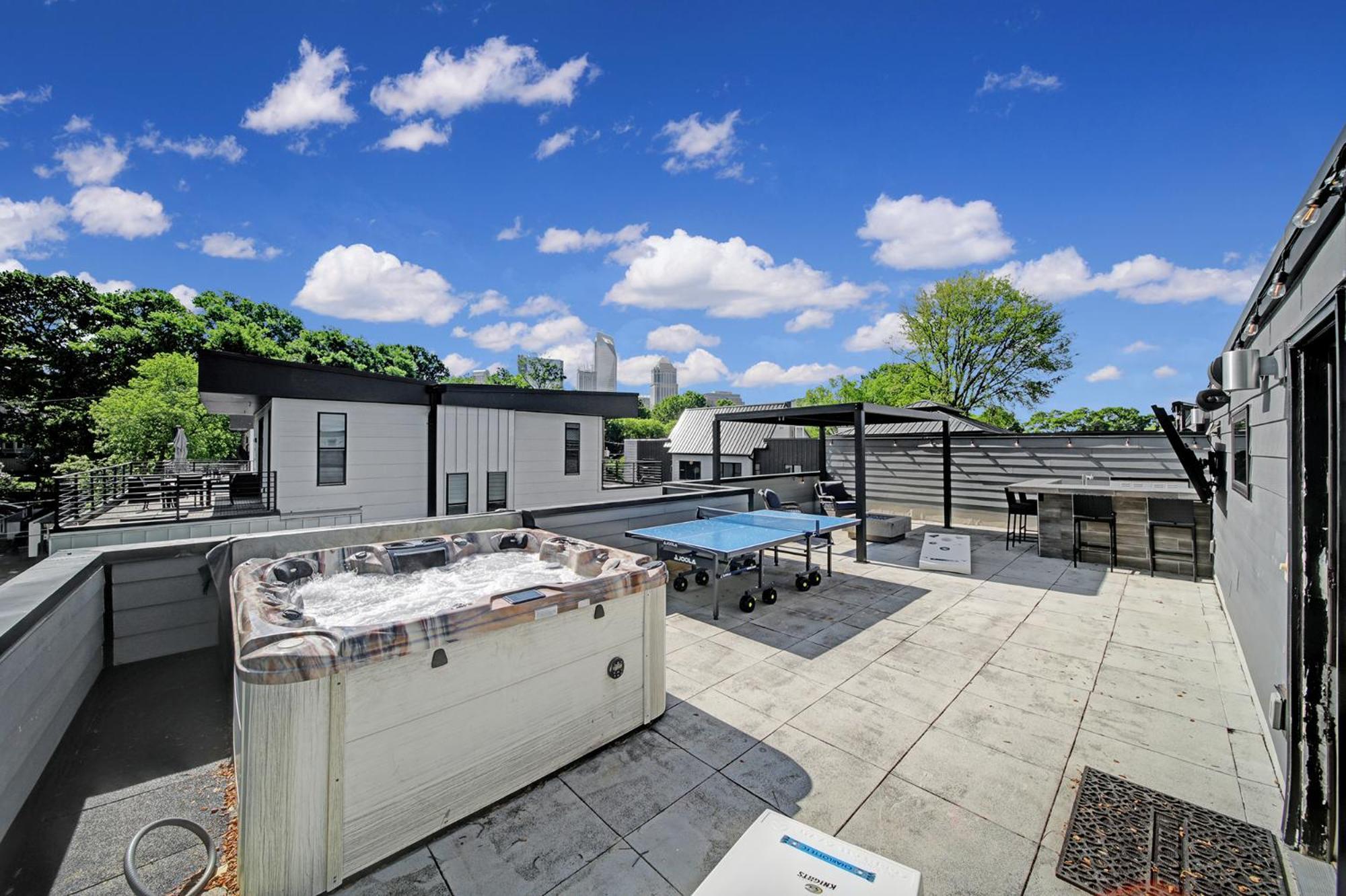 906 Westbrook B City Views Rooftop Hot Tub And Short Walk To Stadium Charlotte Exterior photo